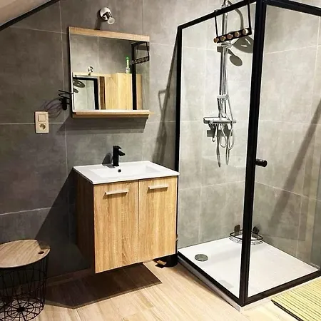 ヴィラ Le Mistral De Wanne トロワ・ポン